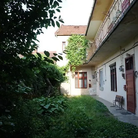 Cluj-napoca Retreat Апартаменти